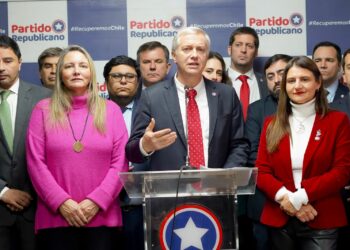 Kast lanzó nueva consulta nacional: “Habla Chile – Reinicia el Estado”