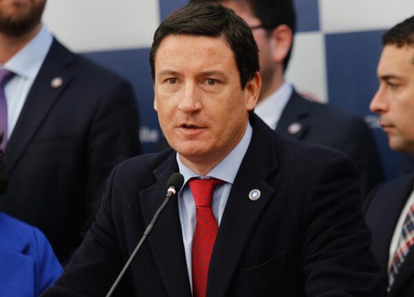 Arturo Squella